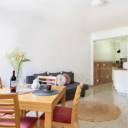 Apartman Live Cristianos Square *