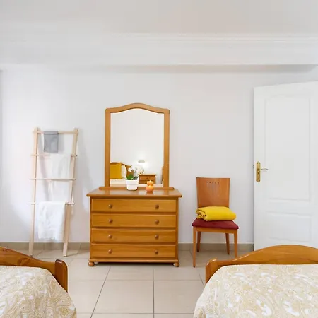 Live Cristianos Square Apartman