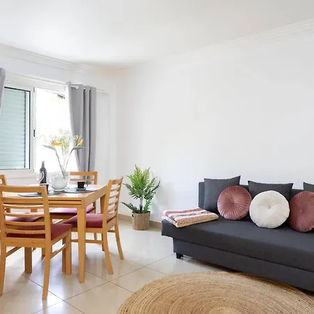 Apartman Live Cristianos Square