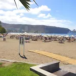 Live Cristianos Square *